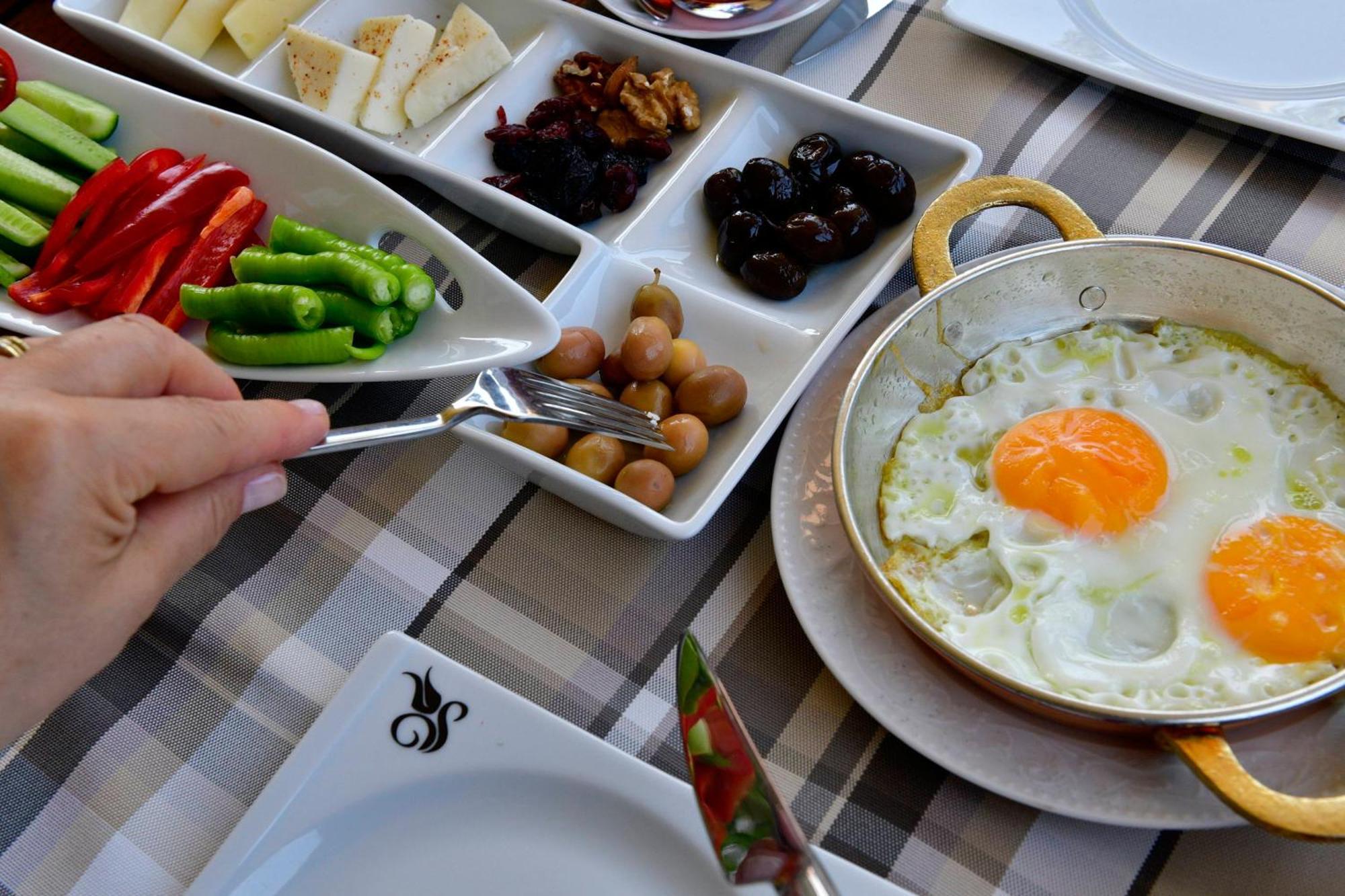 Hotel Siyah Lale Cunda 1841 (Adults Only) Ayvalı Zewnętrze zdjęcie
