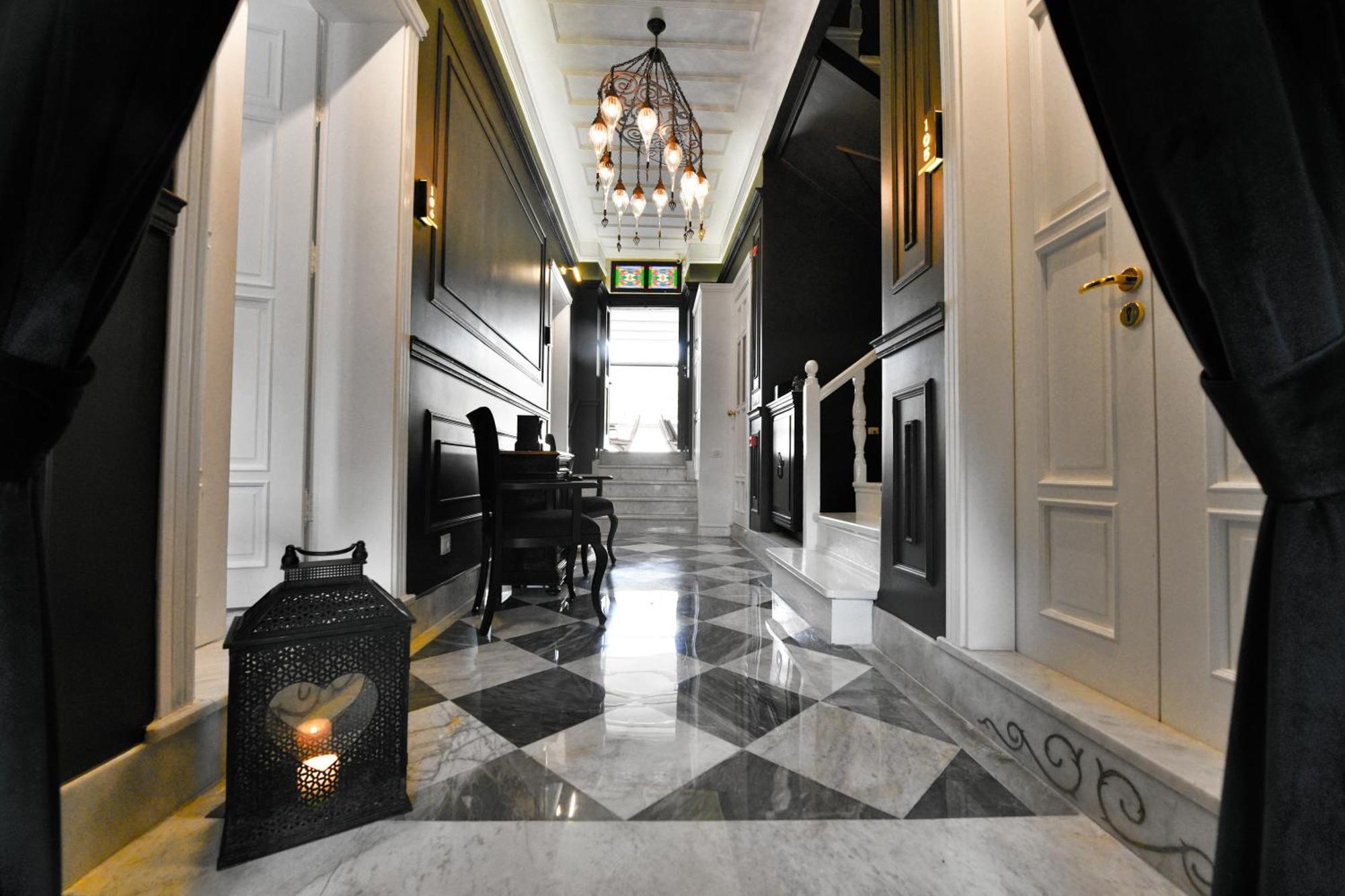 Hotel Siyah Lale Cunda 1841 (Adults Only) Ayvalı Zewnętrze zdjęcie