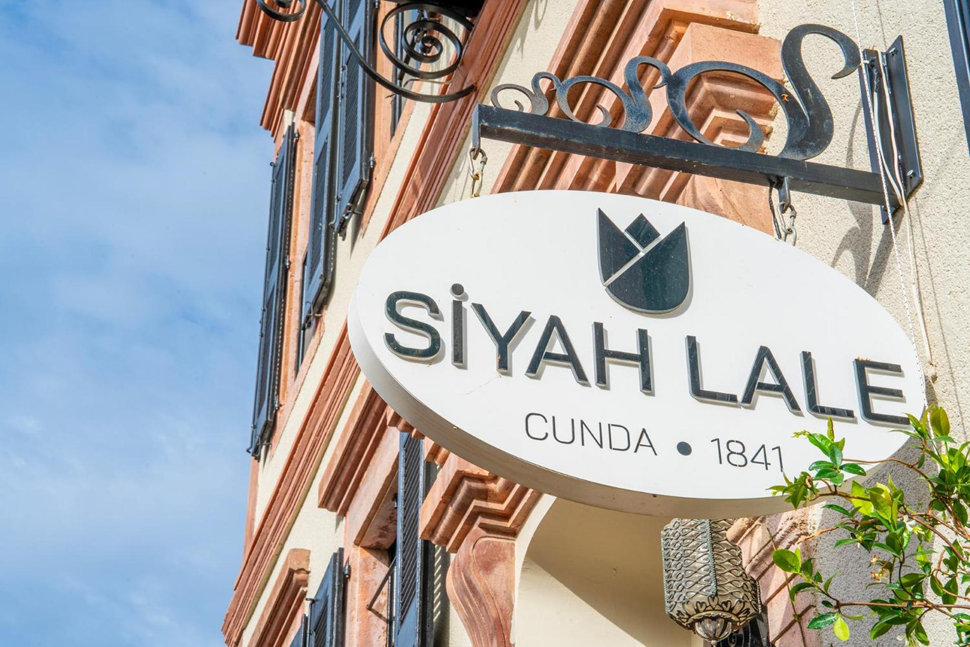 Hotel Siyah Lale Cunda 1841 (Adults Only) Ayvalı Zewnętrze zdjęcie