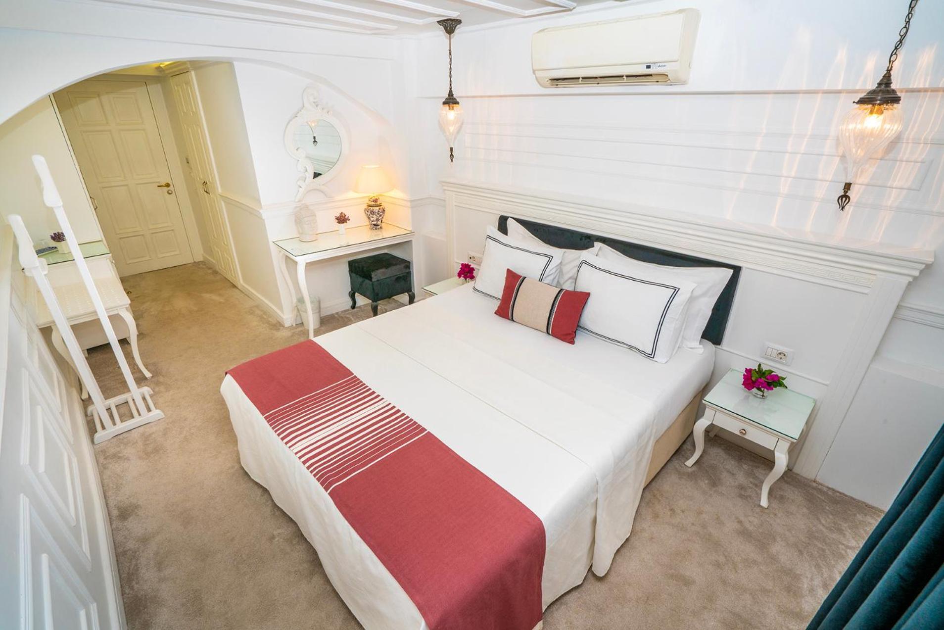 Hotel Siyah Lale Cunda 1841 (Adults Only) Ayvalı Zewnętrze zdjęcie